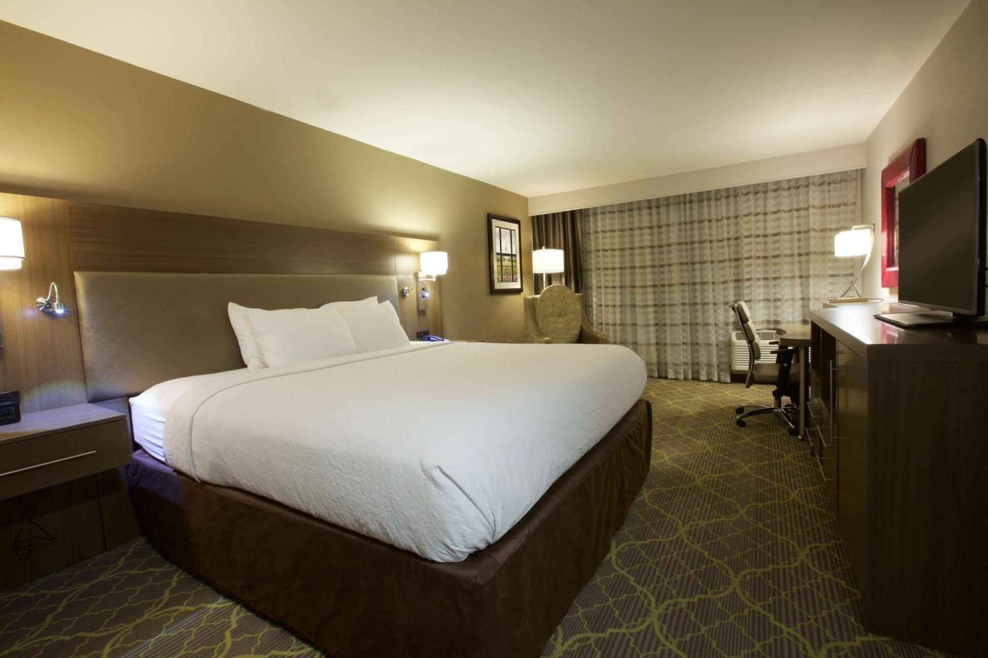 Doubletree By Hilton Winston Salem - University, Nc Luaran gambar