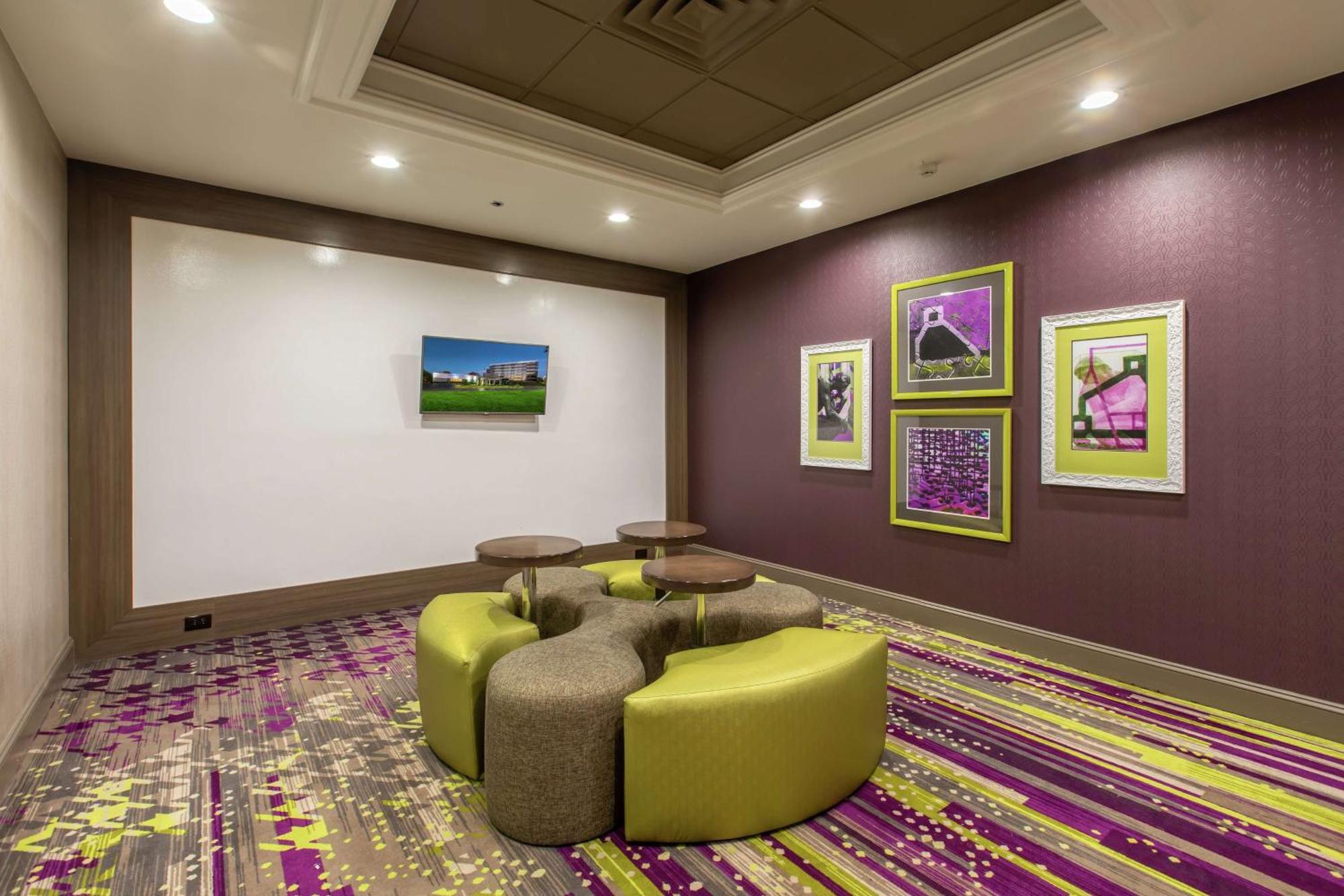 Doubletree By Hilton Winston Salem - University, Nc Luaran gambar