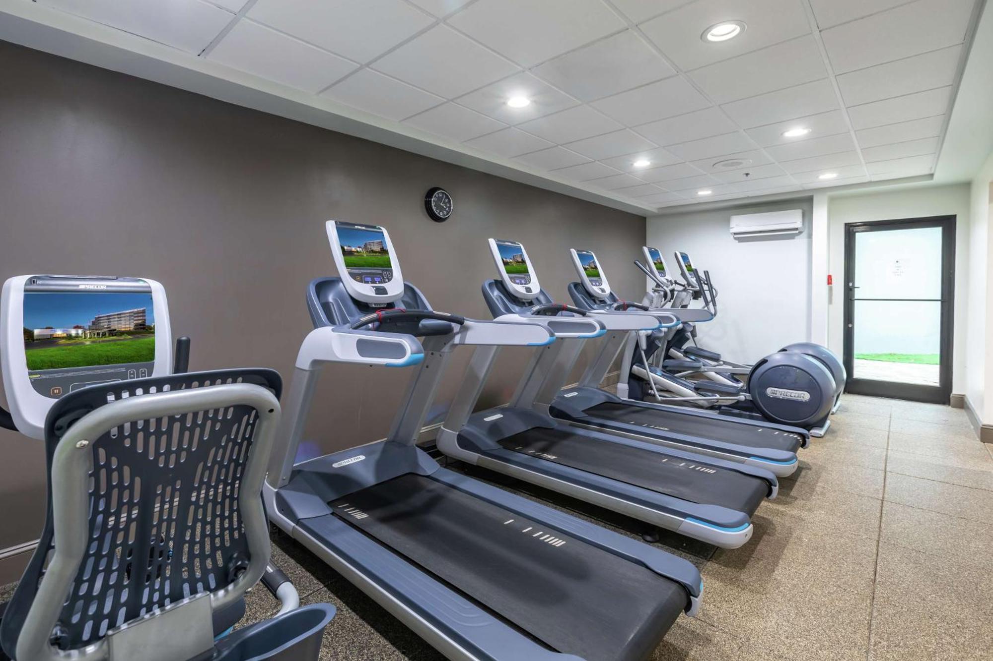 Doubletree By Hilton Winston Salem - University, Nc Luaran gambar