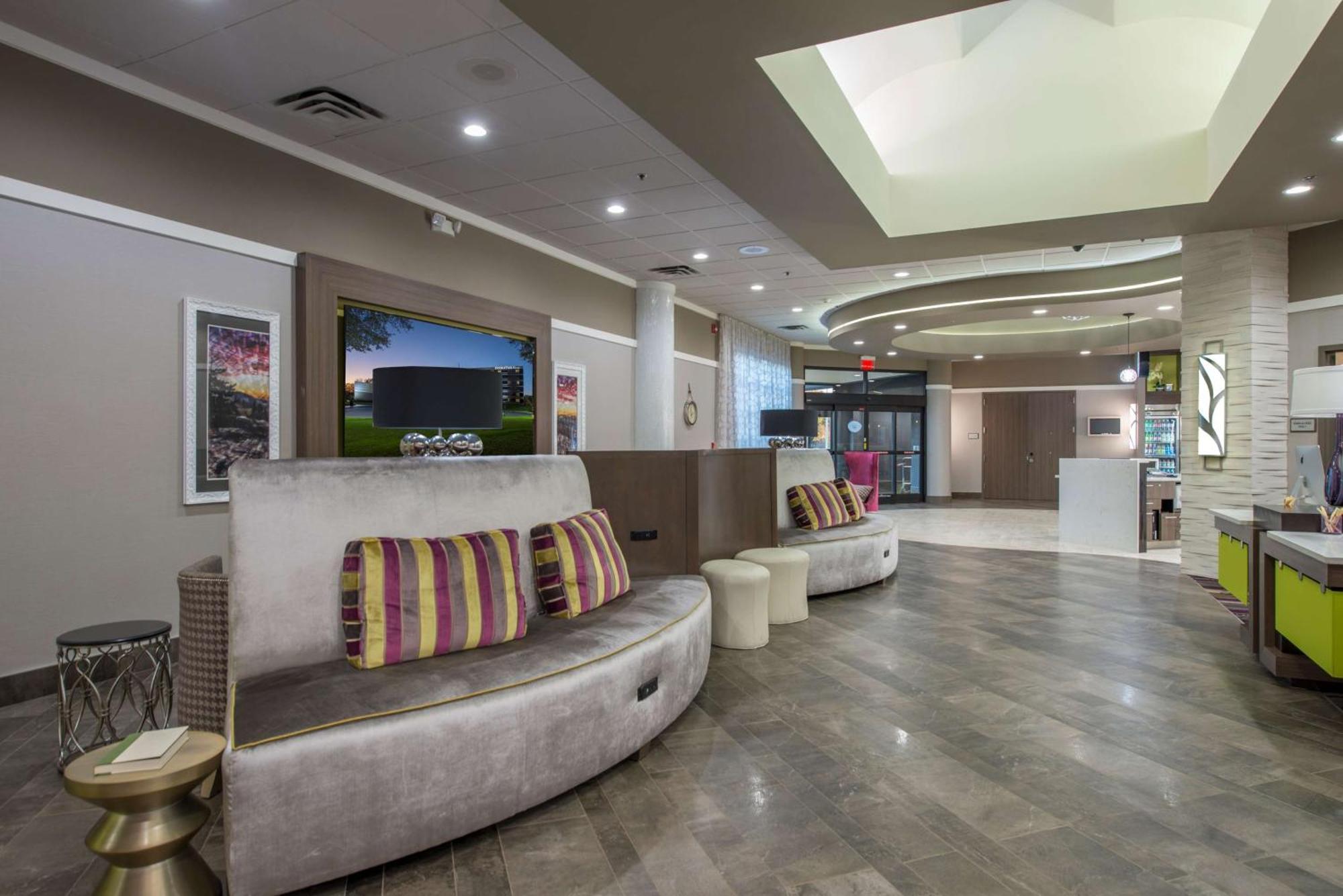 Doubletree By Hilton Winston Salem - University, Nc Luaran gambar