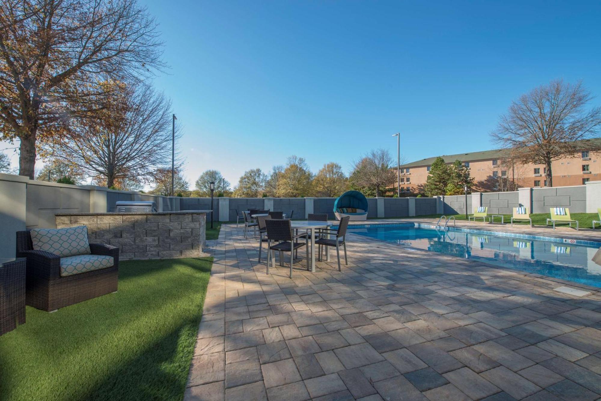 Doubletree By Hilton Winston Salem - University, Nc Luaran gambar
