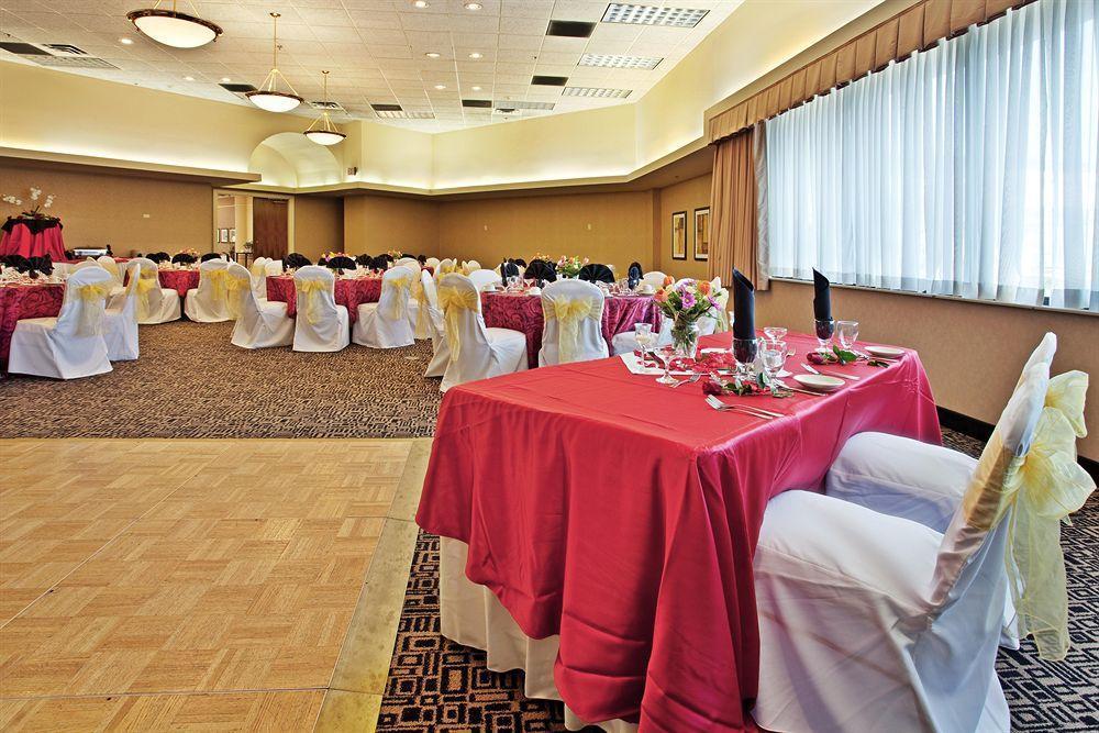 Doubletree By Hilton Winston Salem - University, Nc Restoran gambar