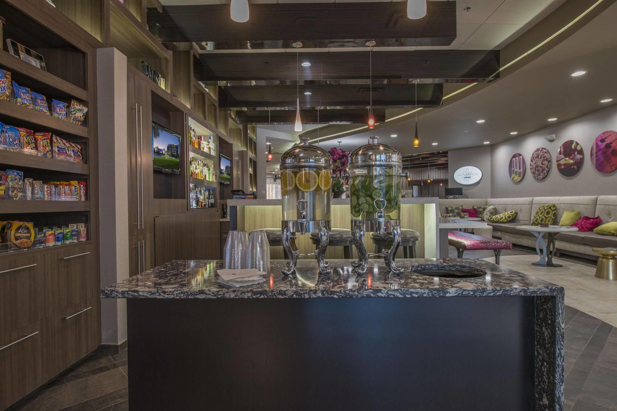 Doubletree By Hilton Winston Salem - University, Nc Luaran gambar