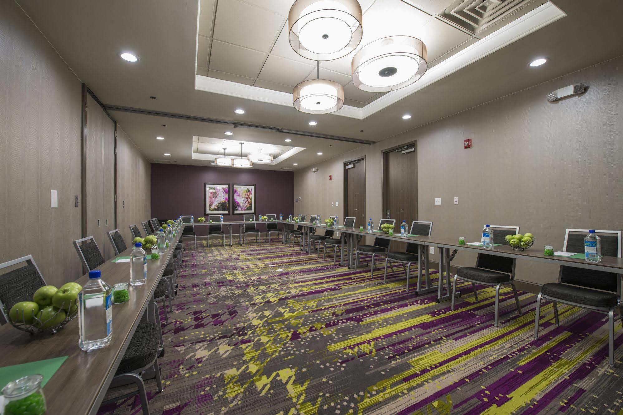 Doubletree By Hilton Winston Salem - University, Nc Luaran gambar